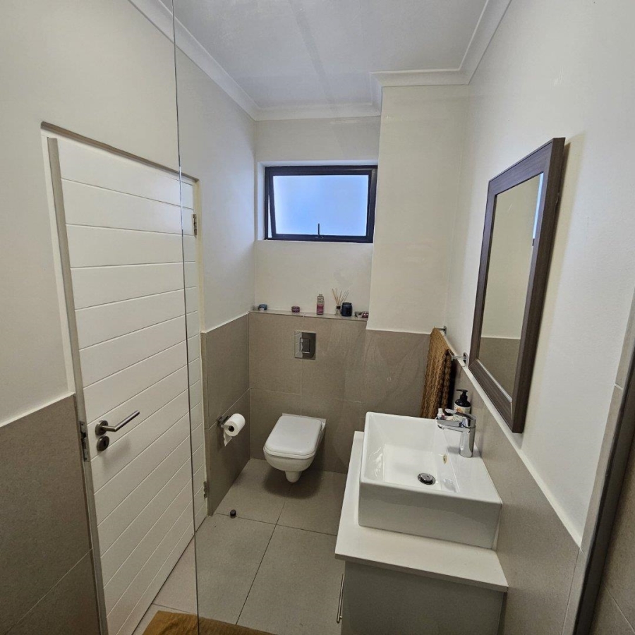 To Let 2 Bedroom Property for Rent in Croydon Western Cape
